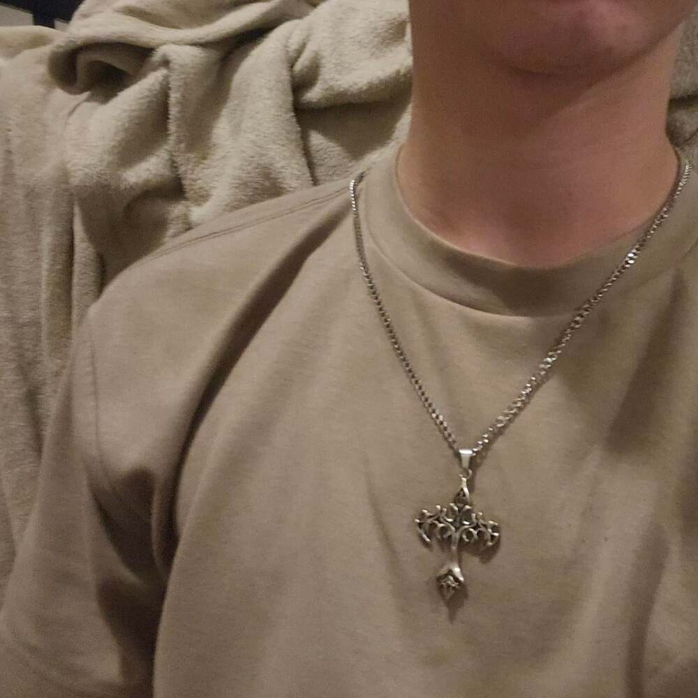 Silver Chain Necklace With Ornate F 908